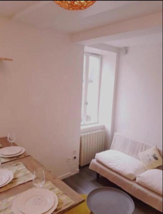 Charmant Logement A Vierzon Centre Ngoại thất bức ảnh
